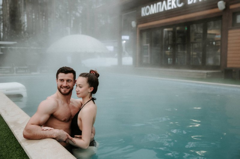 Что делать в ясную, но прохладную погоду Конечно, купаться! В комплексе бассейнов «Охта Парка» круглый год… — фото 1 из 4