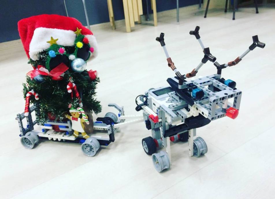 Новогодний робот.jpg