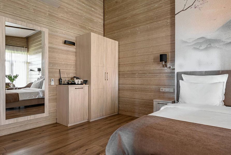 hotel-card