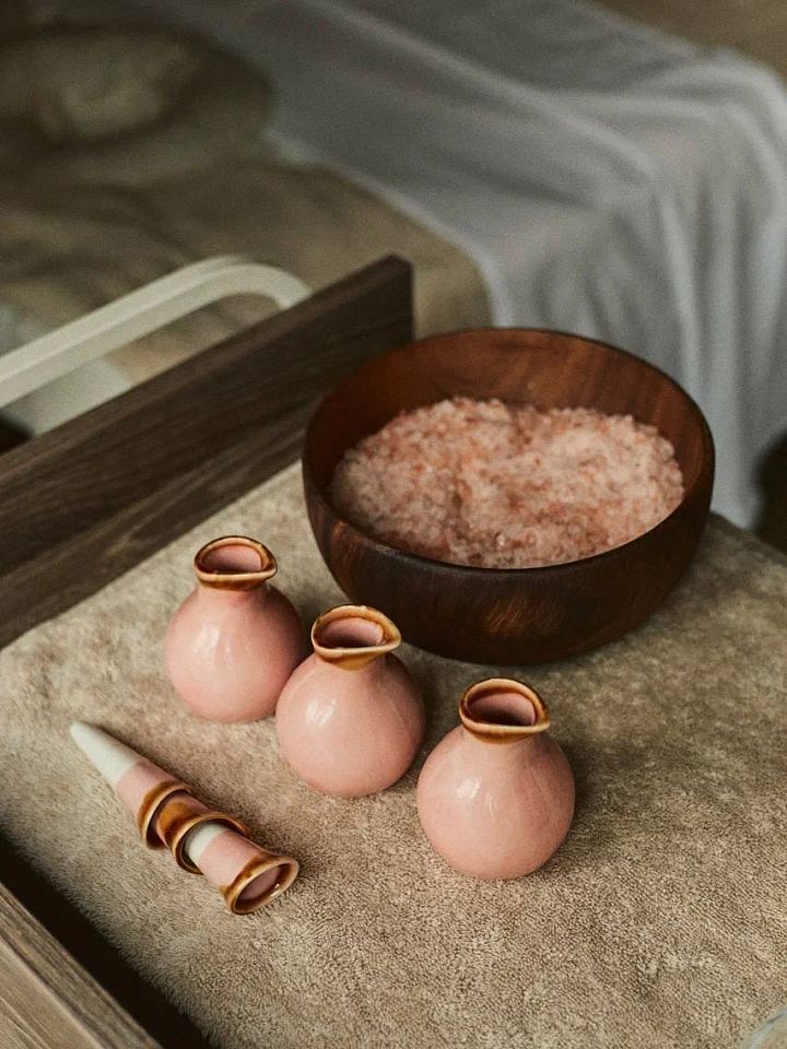 Спа-ритуалы в МедСпа OHTAKAI Теплые масла, мягкие массажные движения, ароматные составы для тела и уход… — фото 6 из 9