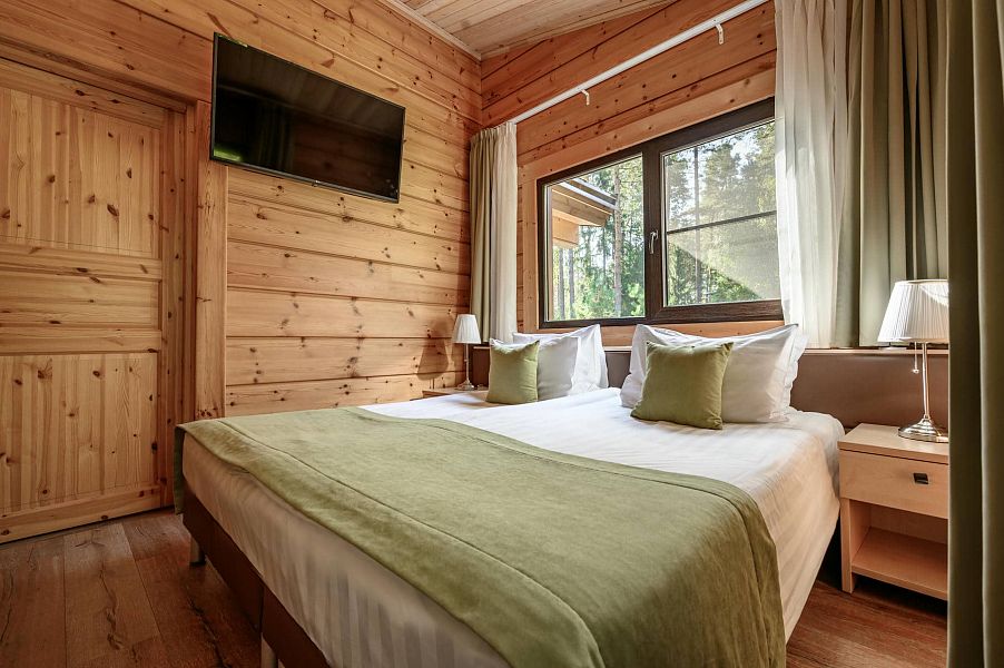 hotel-card