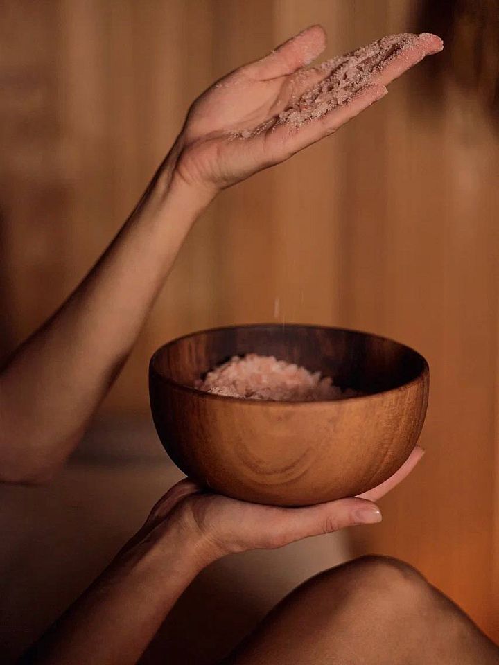 Спа-ритуалы в МедСпа OHTAKAI Теплые масла, мягкие массажные движения, ароматные составы для тела и уход… — фото 4 из 9